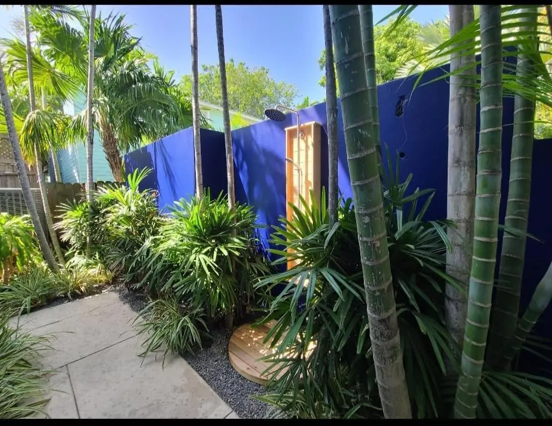 Duval Street Suite Overlooking Duval W Parking And Pool Key West